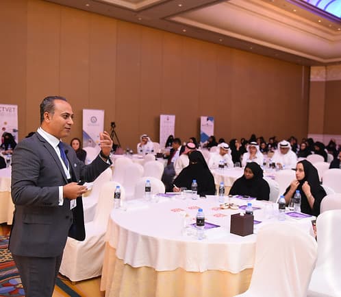 KEYNOTE SPEECHES: INSPIRING PEOPLE TO MAKE A DIFFERENCE